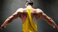 Plecy rosną wszerz, gdy pracują te mięśnie: jak dobrze zaplanować trening